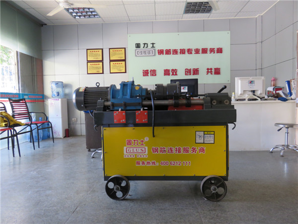 大型直螺紋滾絲機 大型直螺紋滾絲機